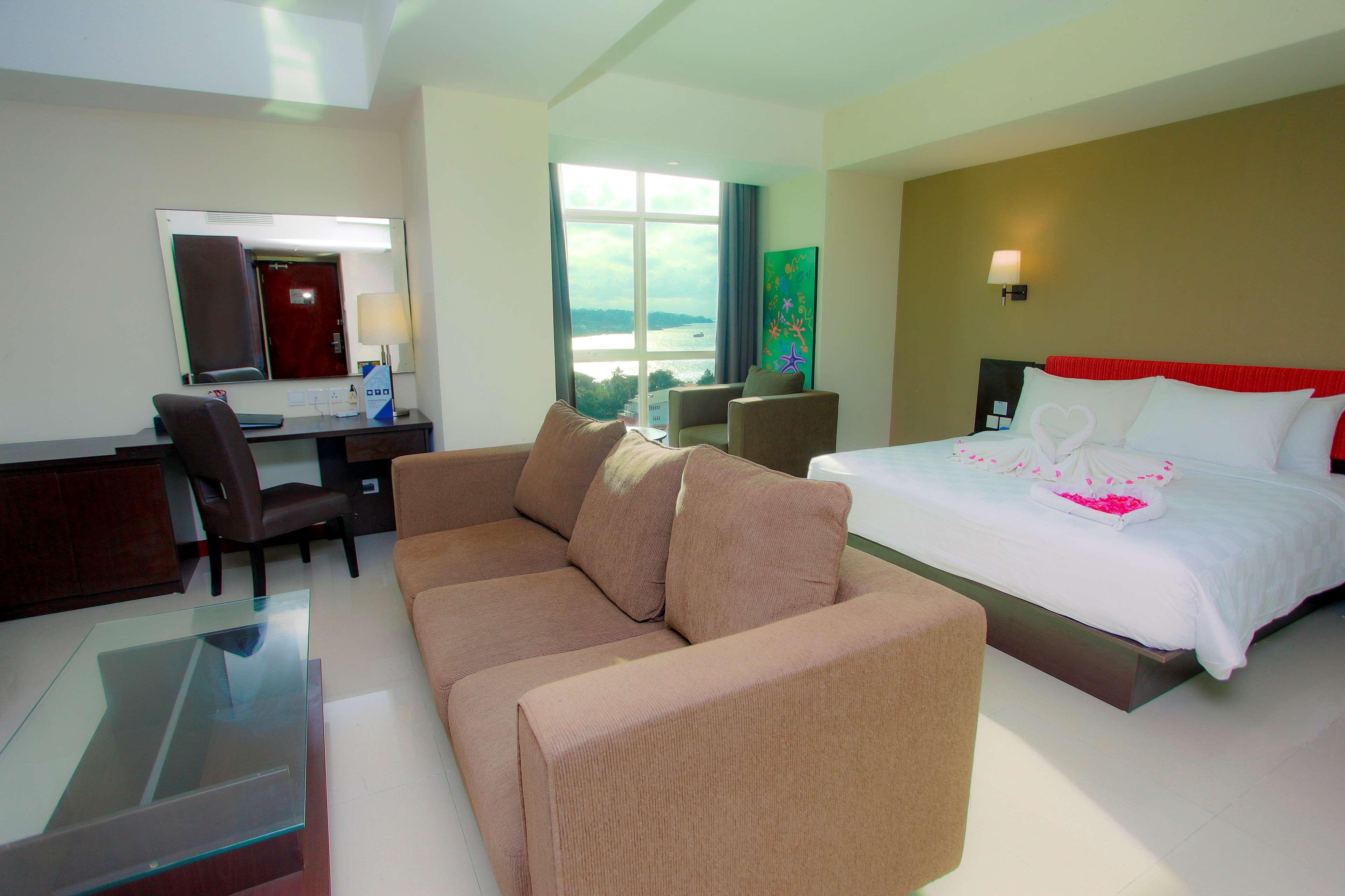 Best Western The Lagoon Hotel Manado Exterior photo